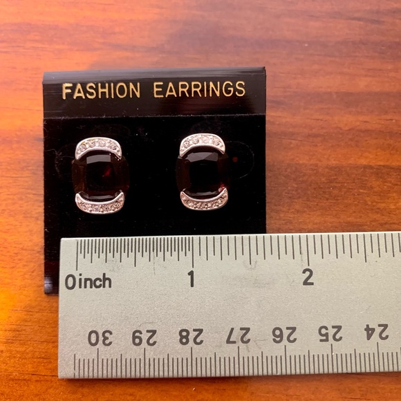 Vintage Monet faux garnet and diamond stud earrings - Picture 9 of 9